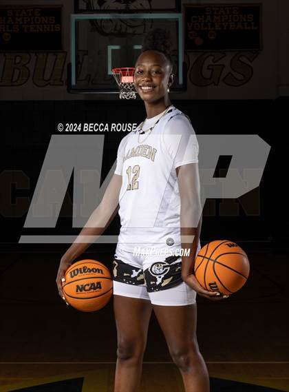 Thumbnail 1 in 2023-2024 Maxpreps National Female Player of the Year (Joyce Edwards) photogallery.