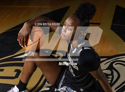 Thumbnail 1 in 2023-2024 Maxpreps National Female Player of the Year (Joyce Edwards) photogallery.