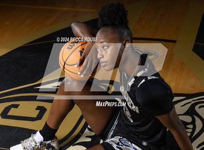 Thumbnail 3 in 2023-2024 Maxpreps National Female Player of the Year (Joyce Edwards) photogallery.