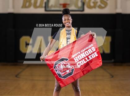 Thumbnail 1 in 2023-2024 Maxpreps National Female Player of the Year (Joyce Edwards) photogallery.