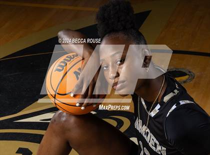 Thumbnail 2 in 2023-2024 Maxpreps National Female Player of the Year (Joyce Edwards) photogallery.