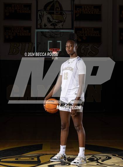 Thumbnail 3 in 2023-2024 Maxpreps National Female Player of the Year (Joyce Edwards) photogallery.