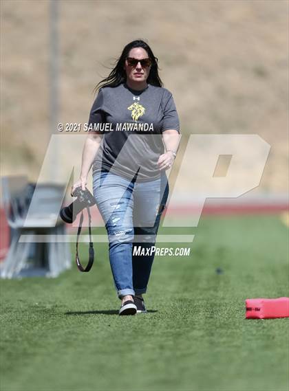 Thumbnail 2 in Crescenta Valley @ Calabasas photogallery.