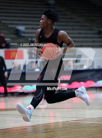 Thumbnail 2 in Cypress Creek vs. Summer Creek (McDonald's Texas Invitational) photogallery.