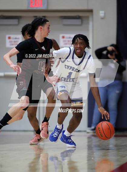 Thumbnail 1 in Cypress Creek vs. Summer Creek (McDonald's Texas Invitational) photogallery.