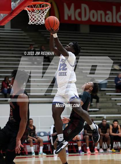 Thumbnail 2 in Cypress Creek vs. Summer Creek (McDonald's Texas Invitational) photogallery.