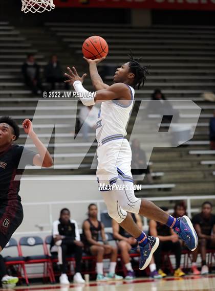 Thumbnail 3 in Cypress Creek vs. Summer Creek (McDonald's Texas Invitational) photogallery.