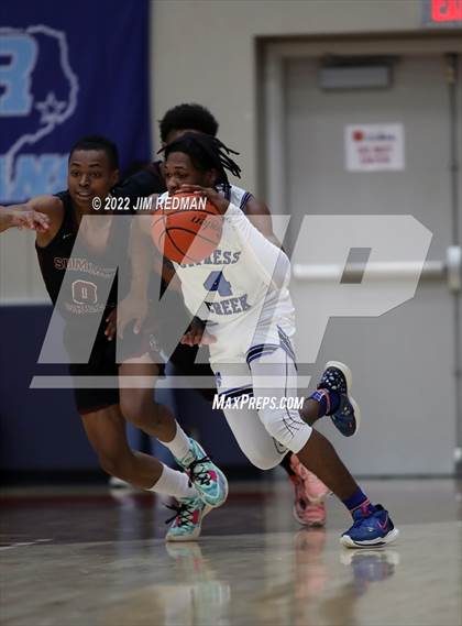 Thumbnail 2 in Cypress Creek vs. Summer Creek (McDonald's Texas Invitational) photogallery.