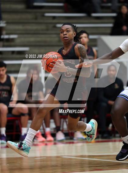 Thumbnail 2 in Cypress Creek vs. Summer Creek (McDonald's Texas Invitational) photogallery.