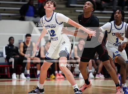 Thumbnail 2 in Cypress Creek vs. Summer Creek (McDonald's Texas Invitational) photogallery.