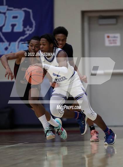 Thumbnail 3 in Cypress Creek vs. Summer Creek (McDonald's Texas Invitational) photogallery.