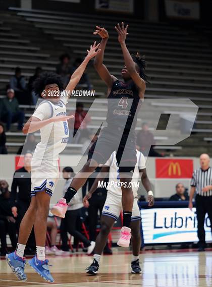 Thumbnail 3 in Cypress Creek vs. Summer Creek (McDonald's Texas Invitational) photogallery.