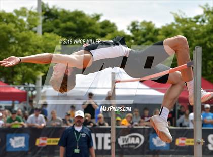 Thumbnail 2 in WIAA 2A Track & Field Finals photogallery.