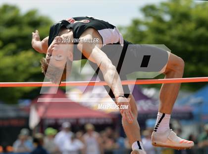 Thumbnail 1 in WIAA 2A Track & Field Finals photogallery.