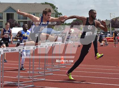 Thumbnail 1 in WIAA 2A Track & Field Finals photogallery.