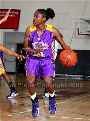 Thumbnail 1 in Lynwood vs. Poly (CIF SS Playoffs) photogallery.
