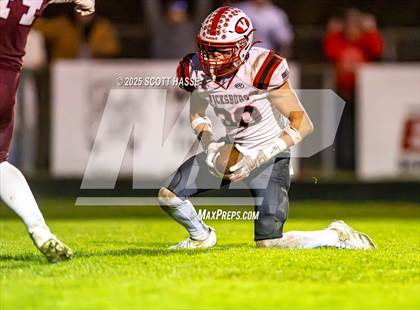 Thumbnail 1 in Portland vs. Vicksburg (MHSAA Div-4 Regional FINAL) photogallery.