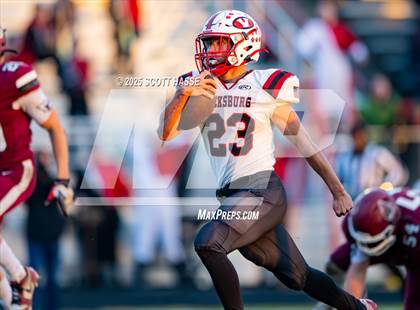 Thumbnail 1 in Portland vs. Vicksburg (MHSAA Div-4 Regional FINAL) photogallery.