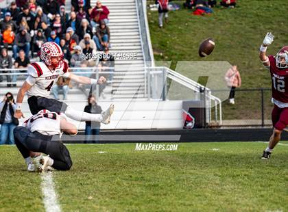 Thumbnail 3 in Portland vs. Vicksburg (MHSAA Div-4 Regional FINAL) photogallery.