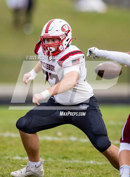 Thumbnail 2 in Portland vs. Vicksburg (MHSAA Div-4 Regional FINAL) photogallery.