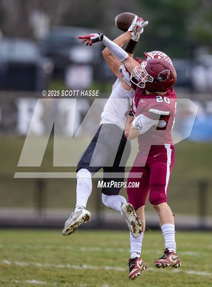 Thumbnail 3 in Portland vs. Vicksburg (MHSAA Div-4 Regional FINAL) photogallery.