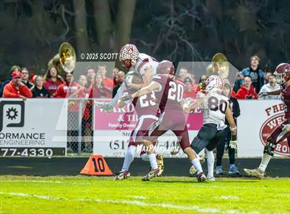 Thumbnail 3 in Portland vs. Vicksburg (MHSAA Div-4 Regional FINAL) photogallery.