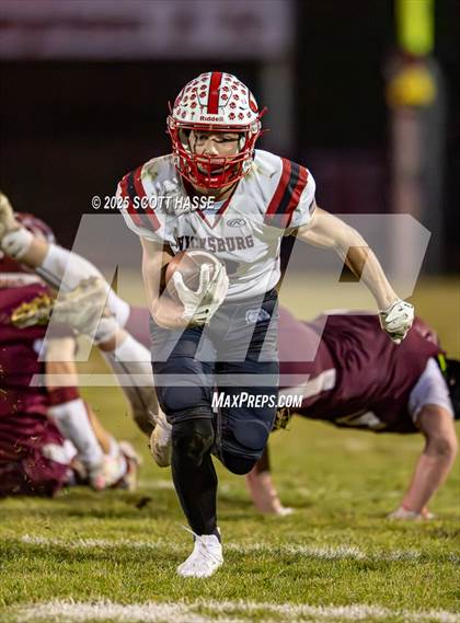 Thumbnail 3 in Portland vs. Vicksburg (MHSAA Div-4 Regional FINAL) photogallery.