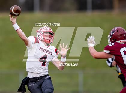 Thumbnail 3 in Portland vs. Vicksburg (MHSAA Div-4 Regional FINAL) photogallery.