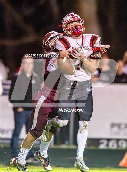 Thumbnail 2 in Portland vs. Vicksburg (MHSAA Div-4 Regional FINAL) photogallery.