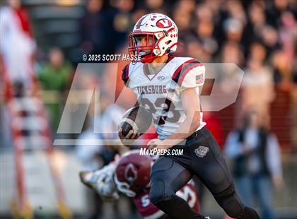 Thumbnail 3 in Portland vs. Vicksburg (MHSAA Div-4 Regional FINAL) photogallery.