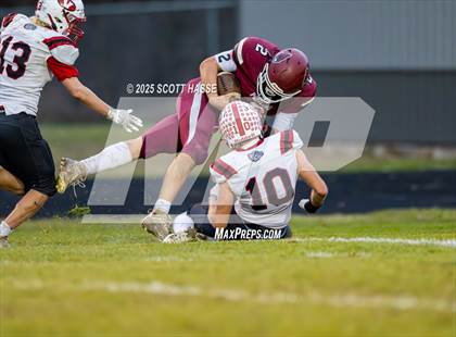 Thumbnail 1 in Portland vs. Vicksburg (MHSAA Div-4 Regional FINAL) photogallery.