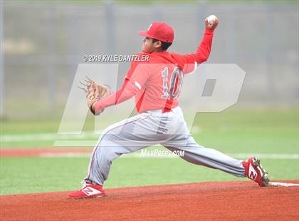 Thumbnail 3 in Alvarado vs Sweetwater (Krum Invitational) photogallery.
