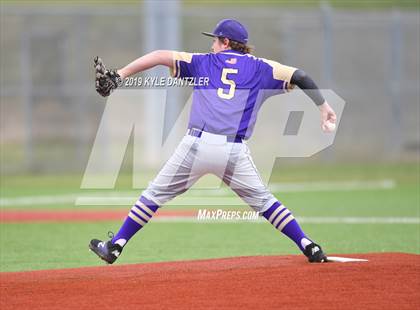 Thumbnail 3 in Alvarado vs Sweetwater (Krum Invitational) photogallery.