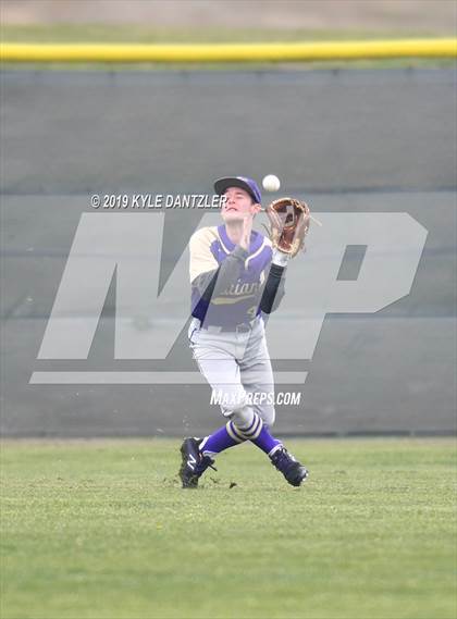 Thumbnail 1 in Alvarado vs Sweetwater (Krum Invitational) photogallery.