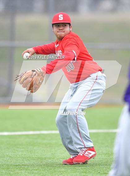 Thumbnail 3 in Alvarado vs Sweetwater (Krum Invitational) photogallery.