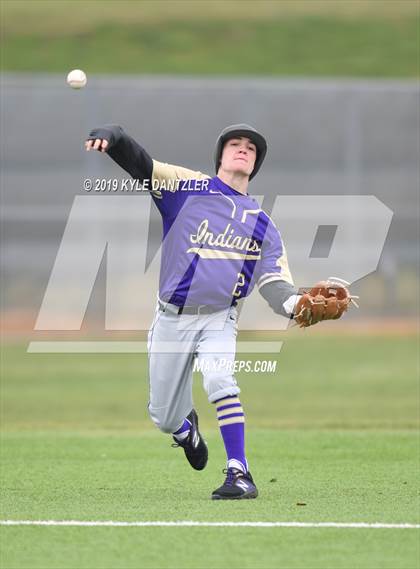 Thumbnail 1 in Alvarado vs Sweetwater (Krum Invitational) photogallery.