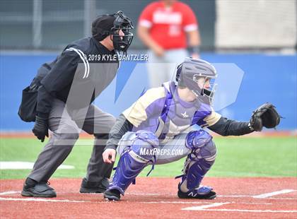 Thumbnail 3 in Alvarado vs Sweetwater (Krum Invitational) photogallery.