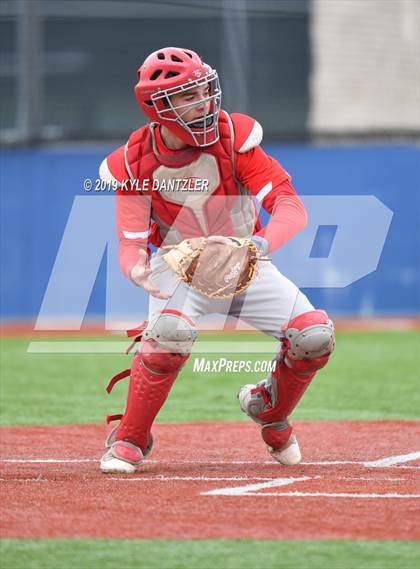 Thumbnail 3 in Alvarado vs Sweetwater (Krum Invitational) photogallery.