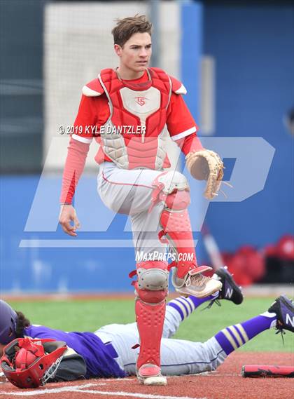 Thumbnail 1 in Alvarado vs Sweetwater (Krum Invitational) photogallery.