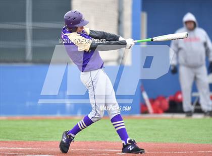 Thumbnail 2 in Alvarado vs Sweetwater (Krum Invitational) photogallery.