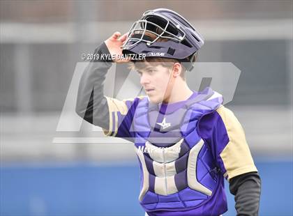 Thumbnail 2 in Alvarado vs Sweetwater (Krum Invitational) photogallery.