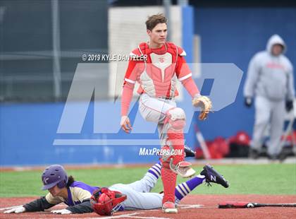 Thumbnail 2 in Alvarado vs Sweetwater (Krum Invitational) photogallery.