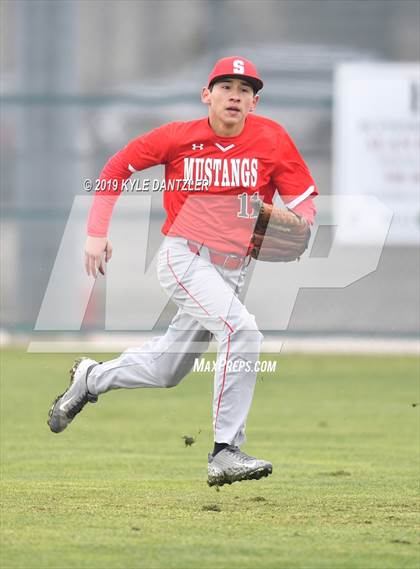 Thumbnail 3 in Alvarado vs Sweetwater (Krum Invitational) photogallery.