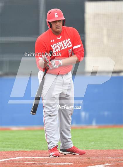Thumbnail 2 in Alvarado vs Sweetwater (Krum Invitational) photogallery.