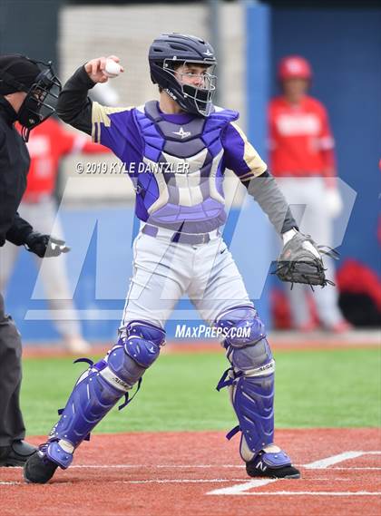 Thumbnail 3 in Alvarado vs Sweetwater (Krum Invitational) photogallery.