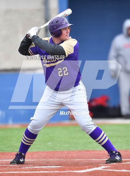 Thumbnail 2 in Alvarado vs Sweetwater (Krum Invitational) photogallery.