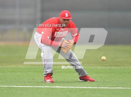 Thumbnail 2 in Alvarado vs Sweetwater (Krum Invitational) photogallery.
