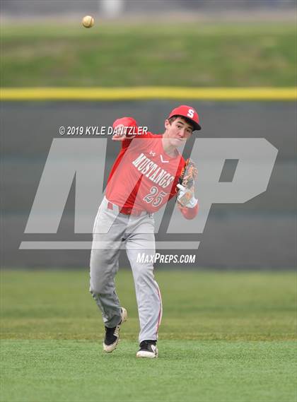 Thumbnail 1 in Alvarado vs Sweetwater (Krum Invitational) photogallery.