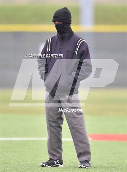 Thumbnail 1 in Alvarado vs Sweetwater (Krum Invitational) photogallery.