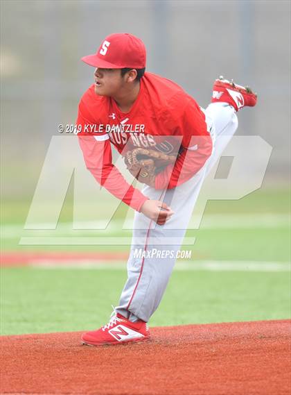 Thumbnail 2 in Alvarado vs Sweetwater (Krum Invitational) photogallery.